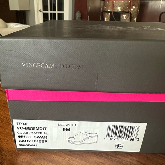 VINCE CAMUTO Besimdit Wedge Sandal - Size 9M - Picture 10 of 10